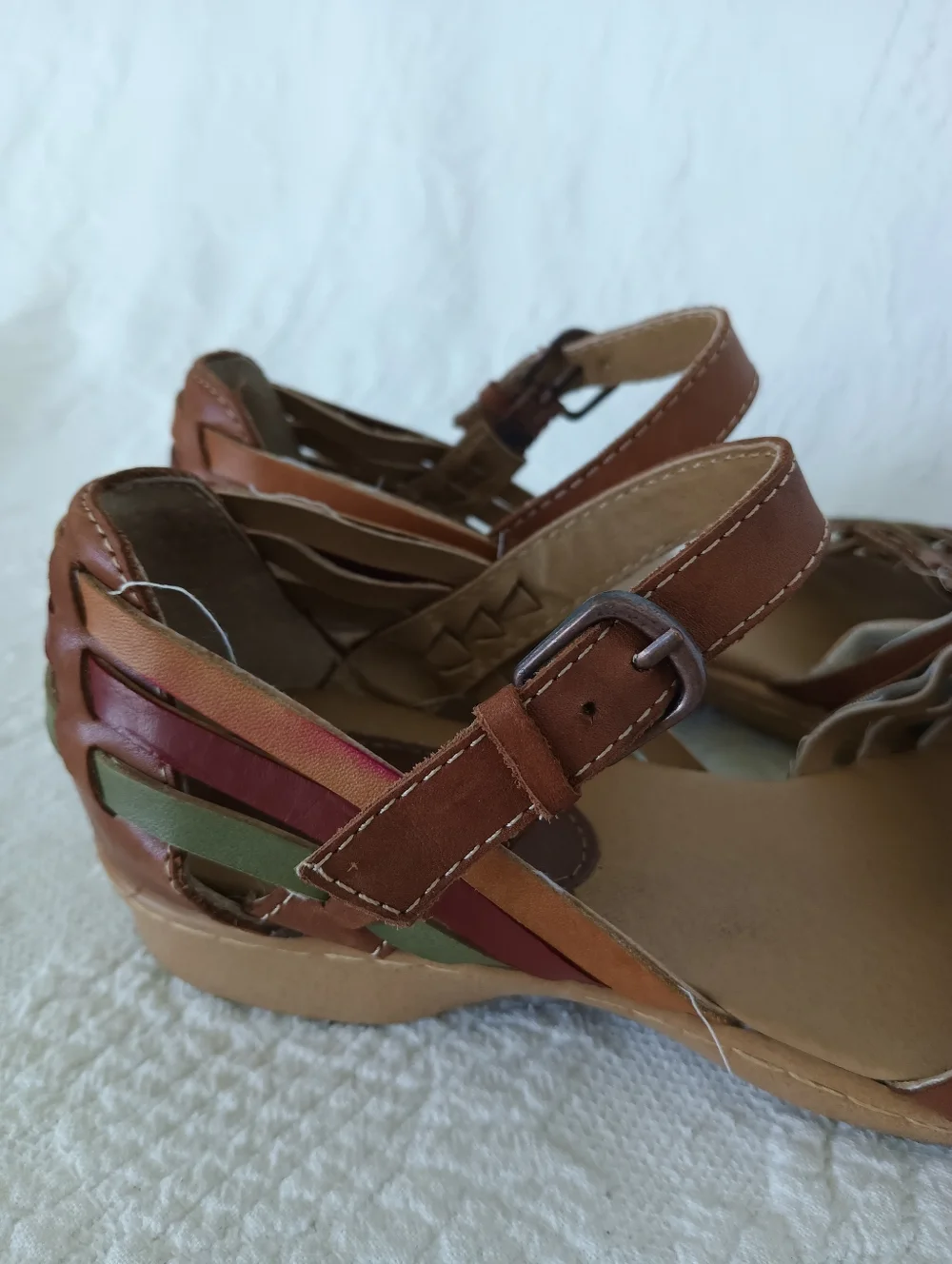Softspots Brown Multi-Color Woven Leather Sandals Closed Toe Hippie Short Heel 6 - Picture 7 of 13